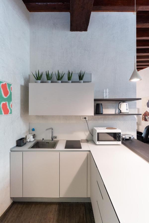 Rosa Luxury Apartment เวโรนา ภายนอก รูปภาพ